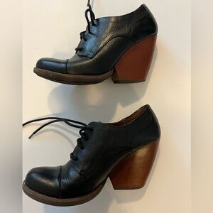 KORKS by Kork ease. Black lace up size 8.5 with 3.5” heel